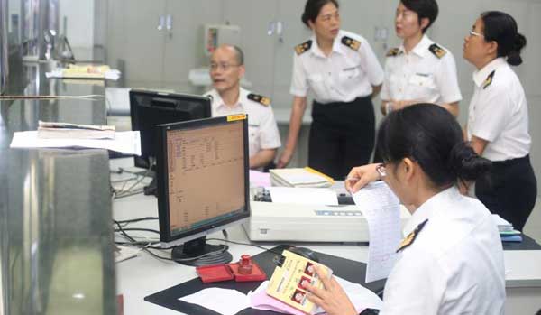 出口过程中，异地报关备案手续如何办理？